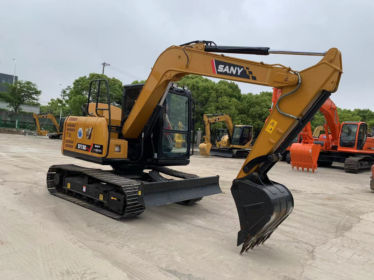 Sany Excavator SY75, SY60, SY55 Good Price Small Digger - Excavadora de cadenas: foto 2 Sany Excavator SY75, SY60, SY55 Good Price Small Digger - Excavadora de cadenas: foto 2