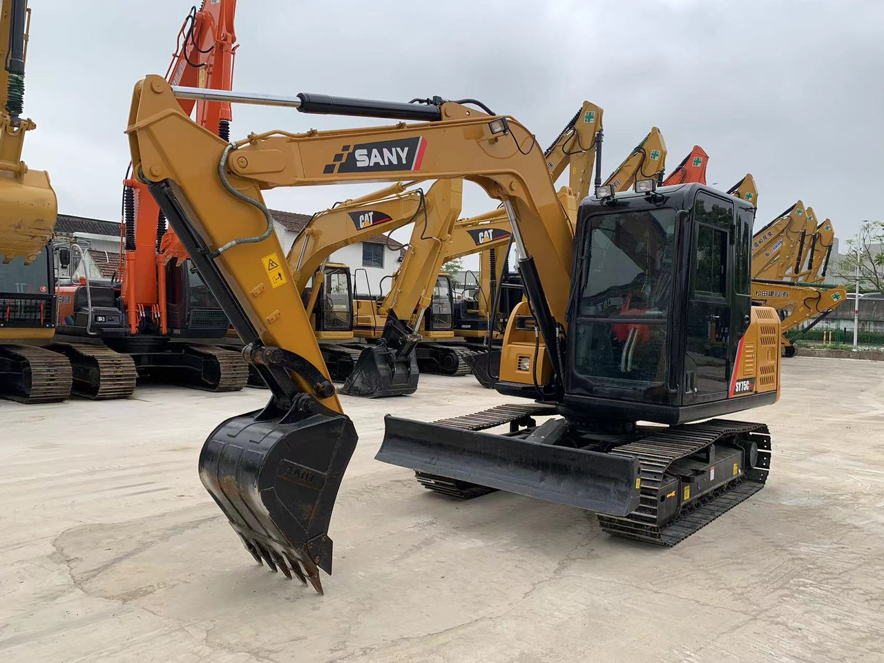 Sany Excavator SY75, SY60, SY55 Good Price Small Digger - Excavadora de cadenas: foto 3 Sany Excavator SY75, SY60, SY55 Good Price Small Digger - Excavadora de cadenas: foto 3