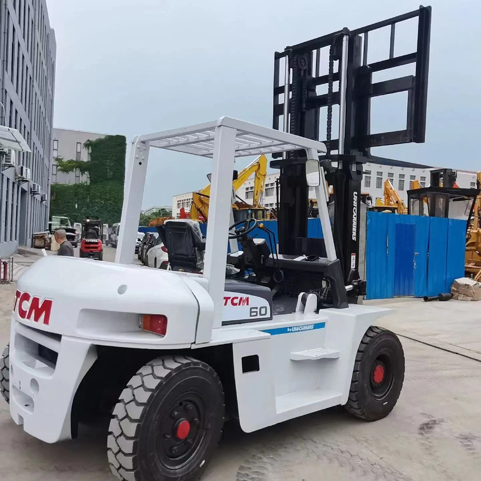TCM 6 ton Diesel Forklift FD60 with Fork Positioner - Carretilla elevadora diésel: foto 4 TCM 6 ton Diesel Forklift FD60 with Fork Positioner - Carretilla elevadora diésel: foto 4