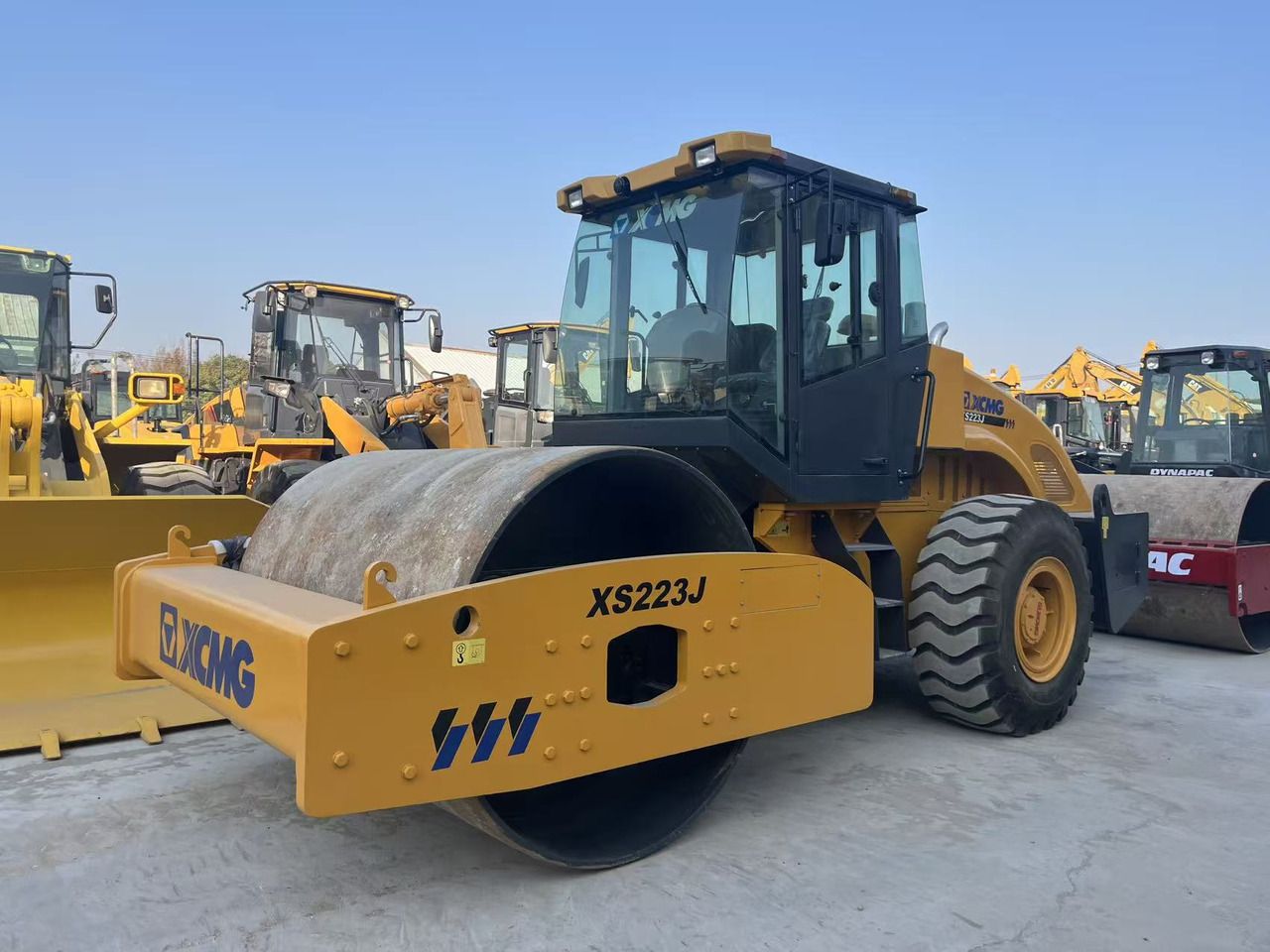 XCMG XS223J Road Roller Weichai WD10G220E231 Engine 9.726L Displacement 290L Fuel Tank - Apisonadora de asfalto: foto 1 XCMG XS223J Road Roller Weichai WD10G220E231 Engine 9.726L Displacement 290L Fuel Tank - Apisonadora de asfalto: foto 1