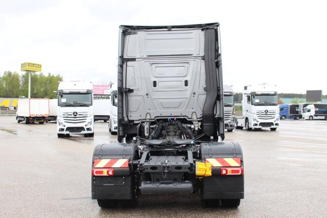 Mercedes-Benz Actros 1848LS F1 EDITION - Cabeza tractora: foto 5 Mercedes-Benz Actros 1848LS F1 EDITION - Cabeza tractora: foto 5