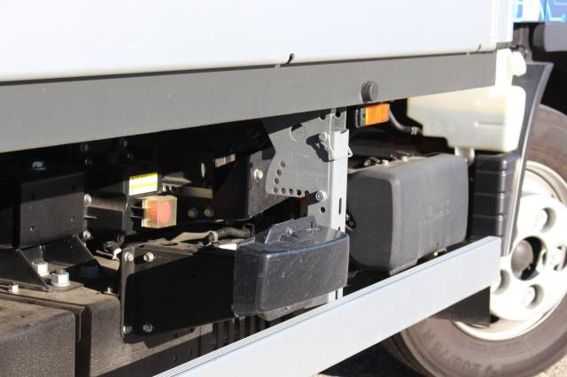 FUSO Canter 4C15E M - BATT. - Caja abierta furgoneta: foto 5 FUSO Canter 4C15E M - BATT. - Caja abierta furgoneta: foto 5
