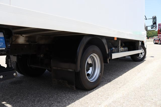 FUSO Canter 7C18 AMT - Furgoneta: foto 4 FUSO Canter 7C18 AMT - Furgoneta: foto 4