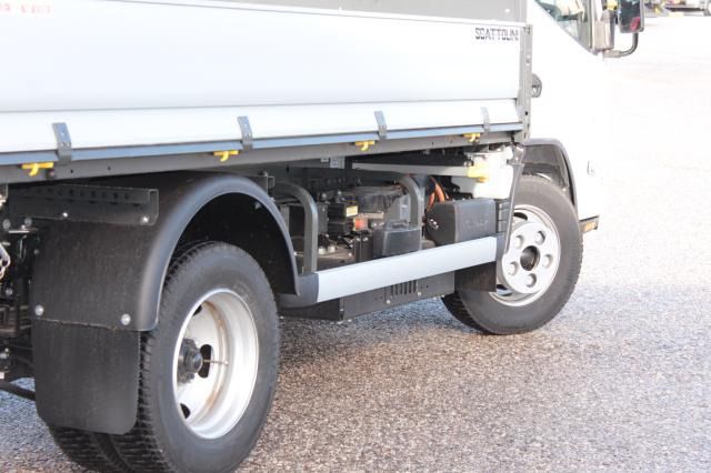 FUSO eCanter 4S15E - Volquete furgoneta: foto 5 FUSO eCanter 4S15E - Volquete furgoneta: foto 5
