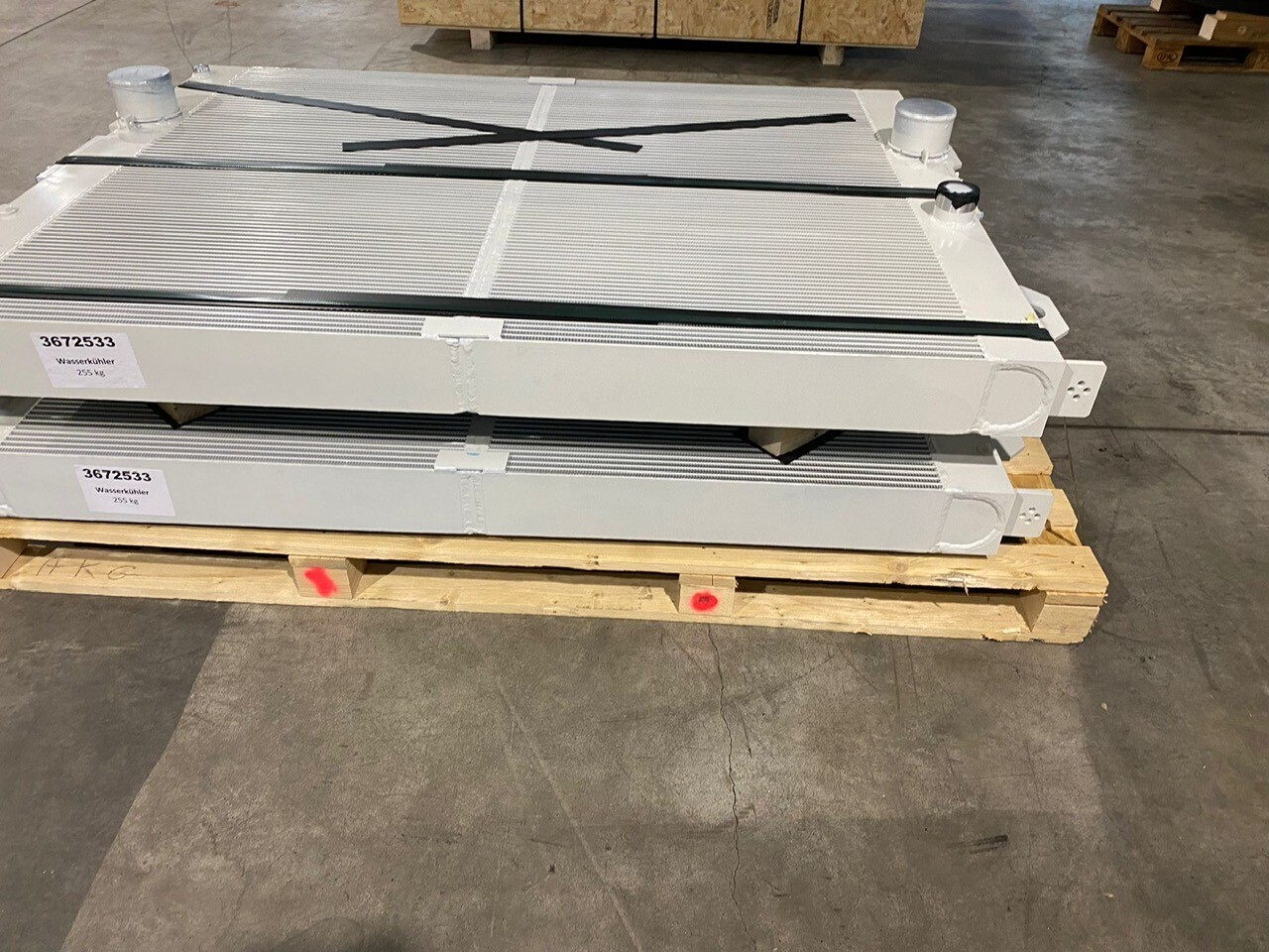 O&K Terex Water radiator RH120 Cat 6030 3672533 1459344 533-9472 - Radiador para Camión: foto 1 O&K Terex Water radiator RH120 Cat 6030 3672533 1459344 533-9472 - Radiador para Camión: foto 1