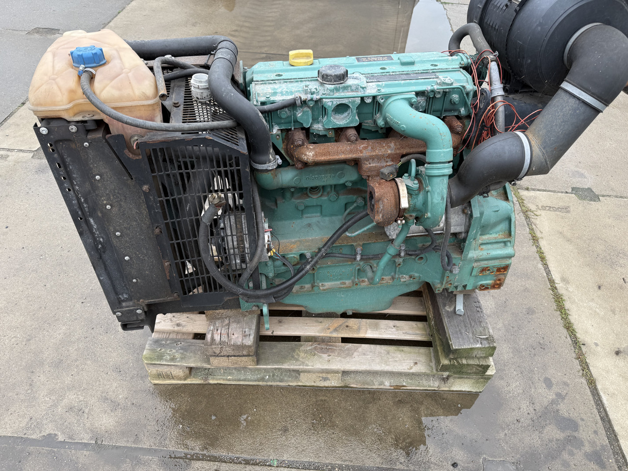 VOLVO PENTA TD520 GE - Motor para Maquinaria de construcción: foto 5 VOLVO PENTA TD520 GE - Motor para Maquinaria de construcción: foto 5