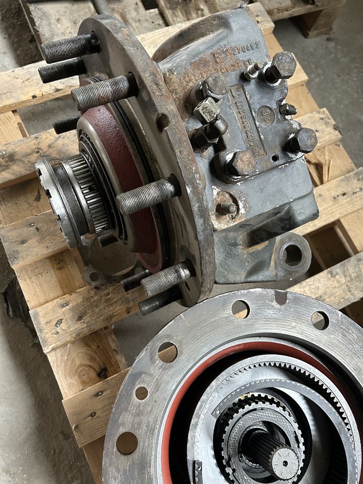 ZF APL-B355 - Mando final para Excavadora de ruedas: foto 2 ZF APL-B355 - Mando final para Excavadora de ruedas: foto 2