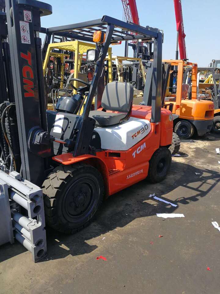 Carretilla elevadora TCM FD30T6: foto 8