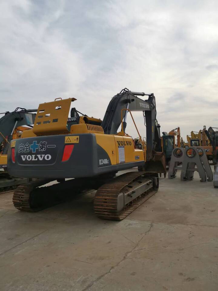 Volvo EC240BLC - Excavadora de cadenas: foto 1 Volvo EC240BLC - Excavadora de cadenas: foto 1