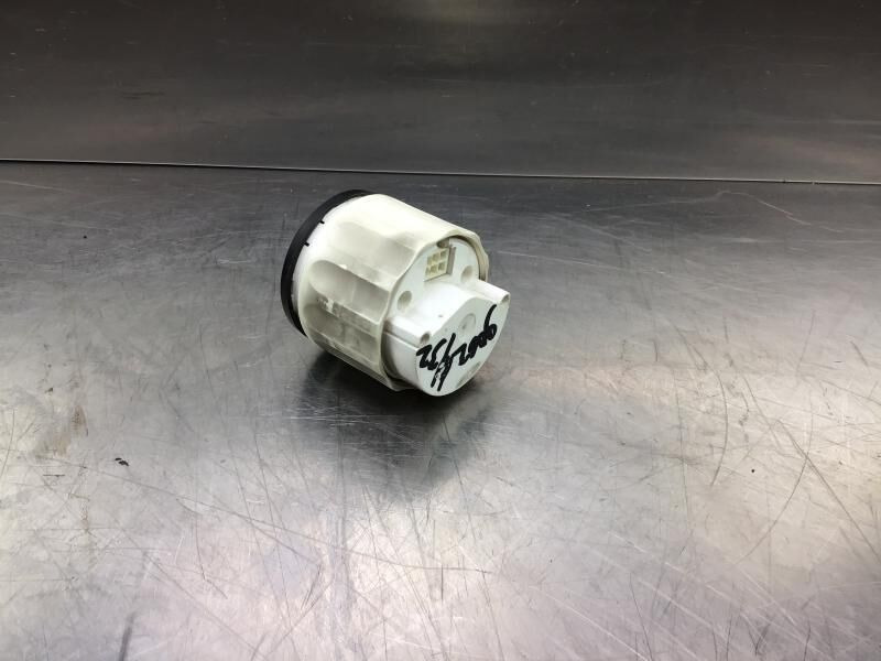 Liebherr A316 Li / A314 Li / A312 Li / A309 Li / A311 Li / R317 Li / R313 Li - Salpicadero: foto 1 Liebherr A316 Li / A314 Li / A312 Li / A309 Li / A311 Li / R317 Li / R313 Li - Salpicadero: foto 1