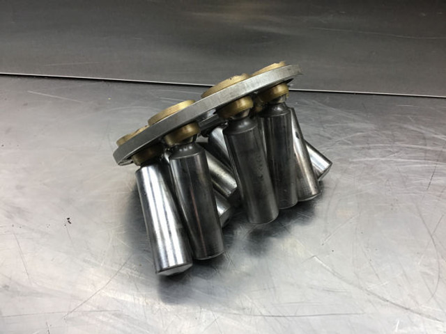 Liebherr A900C Li /R900C Li /A932 Li/R932 Li/A934 Li/A934B Li/R934/R934B/A944 Li/A944B Li/R944B/R954/R964 - Hidráulica: foto 1 Liebherr A900C Li /R900C Li /A932 Li/R932 Li/A934 Li/A934B Li/R934/R934B/A944 Li/A944B Li/R944B/R954/R964 - Hidráulica: foto 1