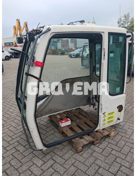 Liebherr A904C Li / A900C Li / A944C Li / A914C li / A934C Li / A924C Li / A900C - Cabina e interior: foto 1 Liebherr A904C Li / A900C Li / A944C Li / A914C li / A934C Li / A924C Li / A900C - Cabina e interior: foto 1