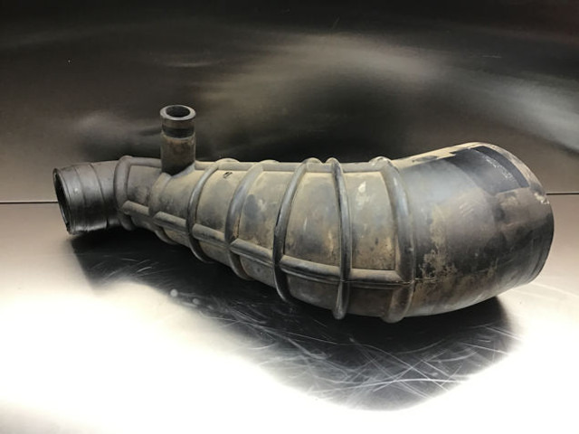 Liebherr Air Filter Hose - Tubo de admisión de aire: foto 1 Liebherr Air Filter Hose - Tubo de admisión de aire: foto 1