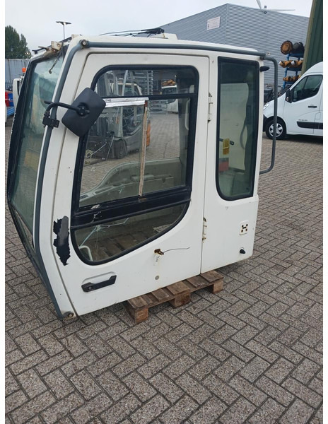 Liebherr Cabin - Cabina e interior: foto 3 Liebherr Cabin - Cabina e interior: foto 3