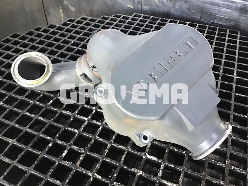 Liebherr Charge Air Cooler - Intercooler: foto 1 Liebherr Charge Air Cooler - Intercooler: foto 1