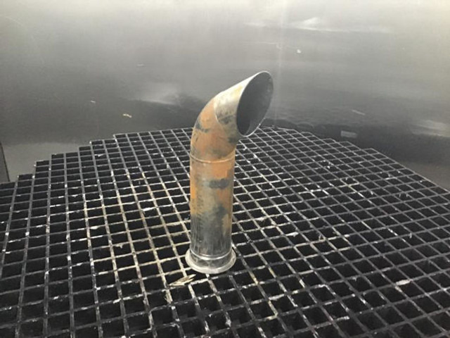 Liebherr End Pipe - Tubo de escape: foto 5 Liebherr End Pipe - Tubo de escape: foto 5