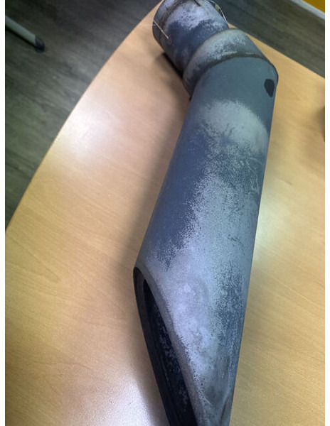 Liebherr End pipe - Tubo de escape: foto 1 Liebherr End pipe - Tubo de escape: foto 1