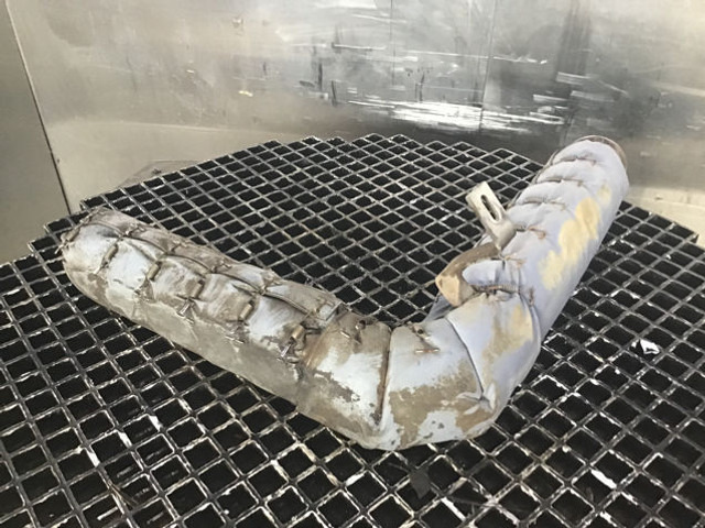 Liebherr Exhaust Duct - Tubo de escape: foto 1 Liebherr Exhaust Duct - Tubo de escape: foto 1