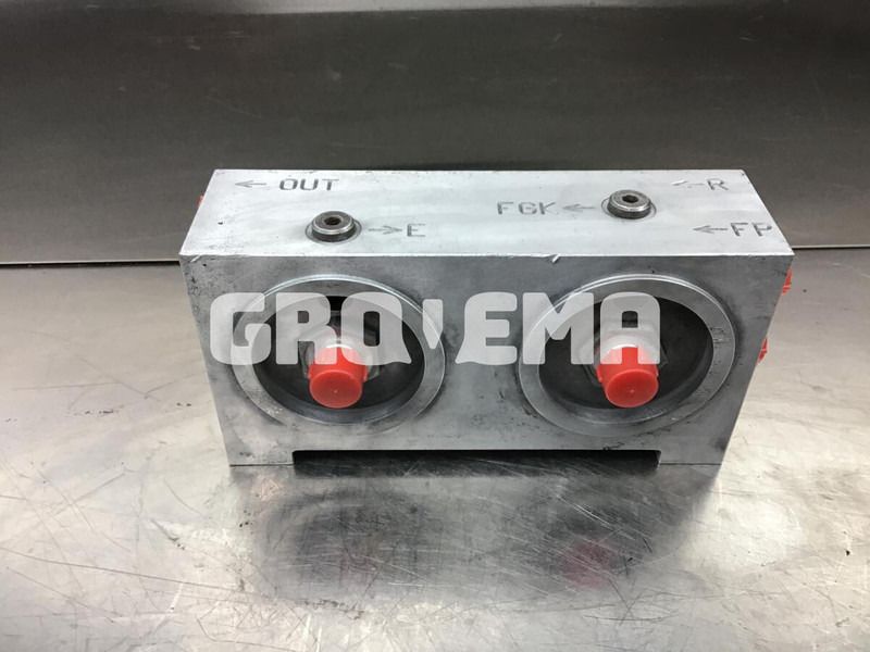 Liebherr Filter Bracket - Motor y piezas: foto 1 Liebherr Filter Bracket - Motor y piezas: foto 1