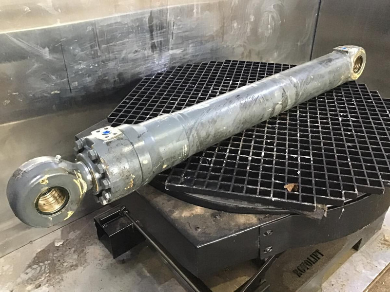 Liebherr HOIST CYLINDER - Cilindro hidráulico: foto 1 Liebherr HOIST CYLINDER - Cilindro hidráulico: foto 1