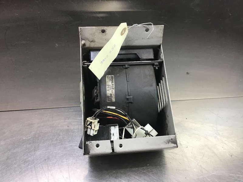 Liebherr Heater Unit - Salpicadero: foto 2 Liebherr Heater Unit - Salpicadero: foto 2