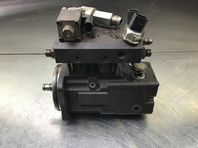 Liebherr High Pressure Pump - Bomba de combustible: foto 1 Liebherr High Pressure Pump - Bomba de combustible: foto 1