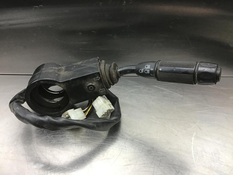 Liebherr L574 / L580 - Relé: foto 2 Liebherr L574 / L580 - Relé: foto 2