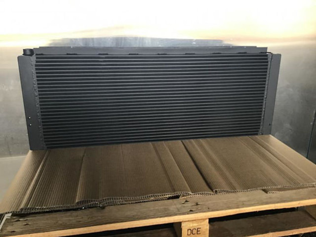 Liebherr Oilcooler - Enfriador de aceite: foto 3 Liebherr Oilcooler - Enfriador de aceite: foto 3