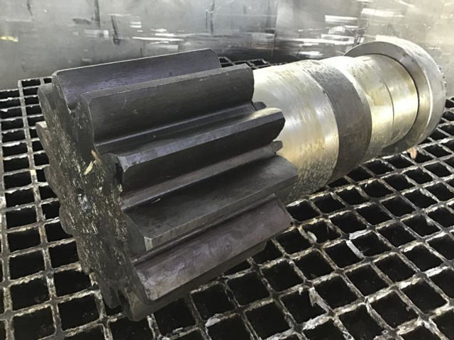 Liebherr Output Shaft - Eje y piezas: foto 5 Liebherr Output Shaft - Eje y piezas: foto 5
