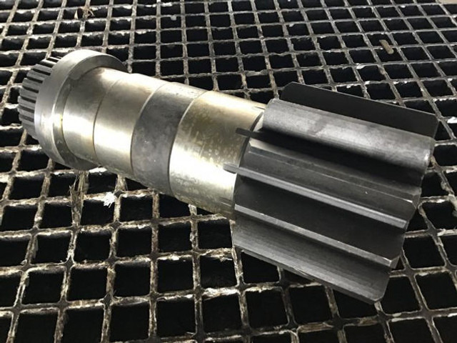 Liebherr Output Shaft - Eje y piezas: foto 1 Liebherr Output Shaft - Eje y piezas: foto 1