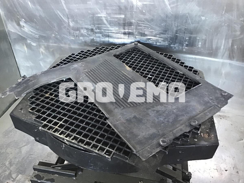 Liebherr - Cabina e interior: foto 2 Liebherr - Cabina e interior: foto 2