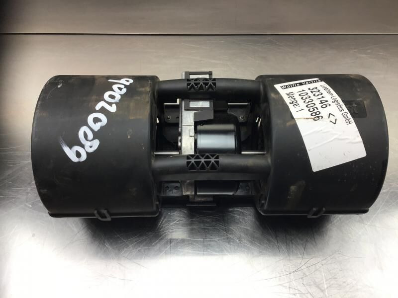 Liebherr R946 LC / R946 NLC / R956 / R976 / R926 LC / R920 / R920 LC - Ventilador de habitáculo: foto 2 Liebherr R946 LC / R946 NLC / R956 / R976 / R926 LC / R920 / R920 LC - Ventilador de habitáculo: foto 2