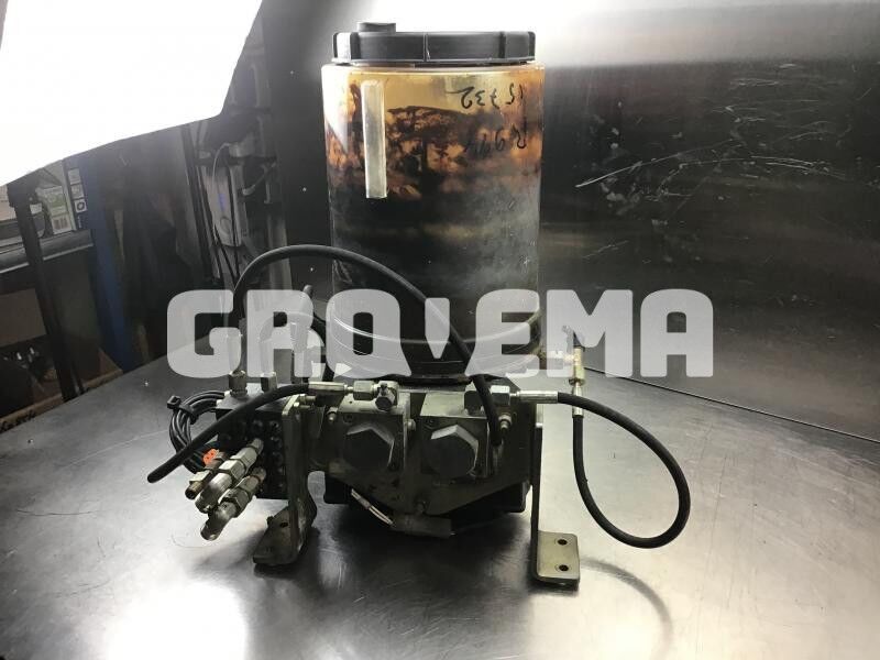 Liebherr Grease Pot - Piezas de recambio: foto 1 Liebherr Grease Pot - Piezas de recambio: foto 1