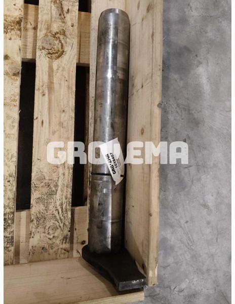 Liebherr Pin 80x592x562 - Piezas de recambio: foto 1 Liebherr Pin 80x592x562 - Piezas de recambio: foto 1