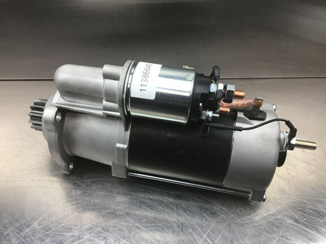 Piezas de recambio nuevo Liebherr Starter: foto 1
