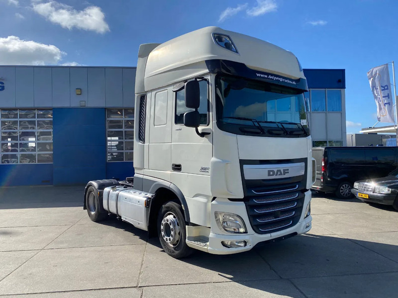 DAF XF 106.460 SSC / Retarder / 2x Tank - Cabeza tractora: foto 2 DAF XF 106.460 SSC / Retarder / 2x Tank - Cabeza tractora: foto 2