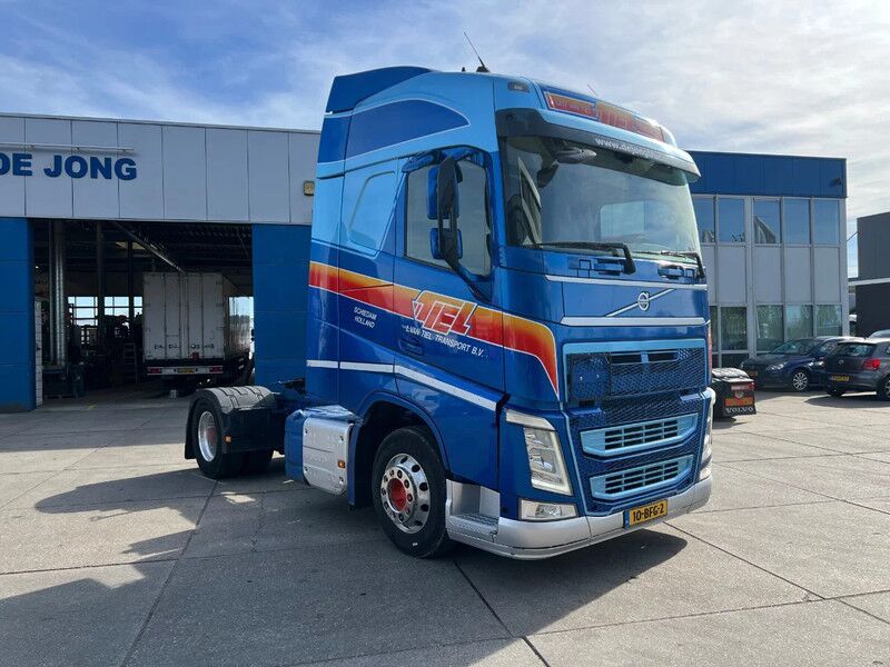 Volvo FH 13.420 / Globetrotter / PTO / ADR - Cabeza tractora: foto 3 Volvo FH 13.420 / Globetrotter / PTO / ADR - Cabeza tractora: foto 3