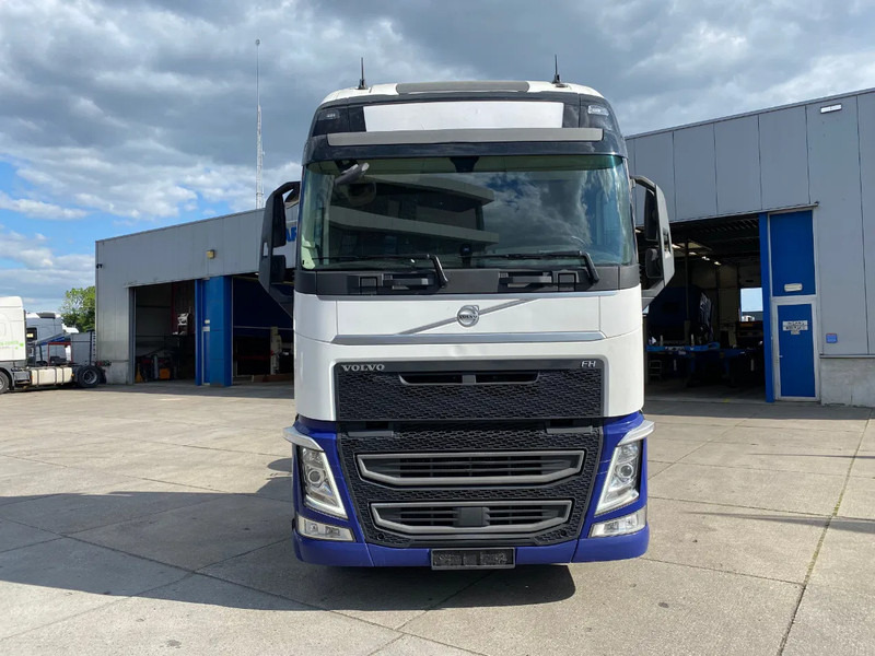 Volvo FH 13.500 Globetrotter XL / I-Park Cool / 2x Tank / Euro 6D - Cabeza tractora: foto 2 Volvo FH 13.500 Globetrotter XL / I-Park Cool / 2x Tank / Euro 6D - Cabeza tractora: foto 2