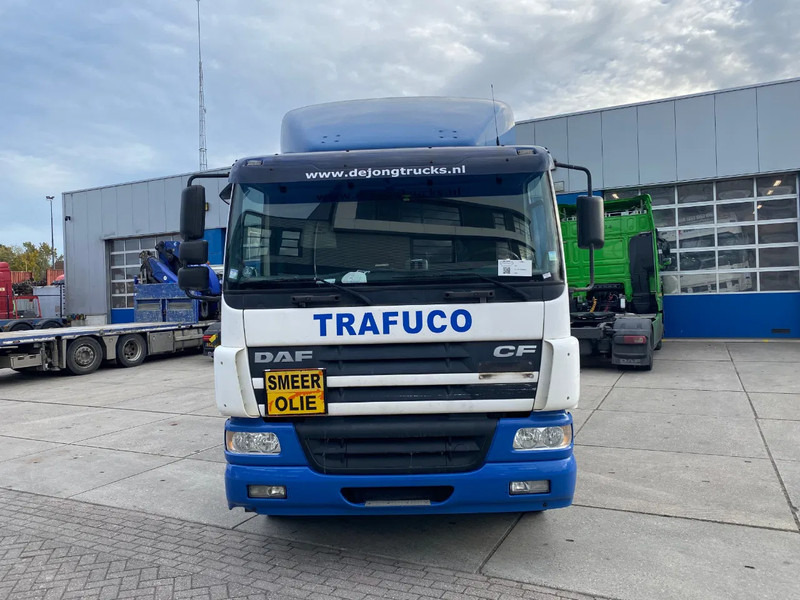 DAF CF 75.310 / Manual / Euro 3 - Chasis camión: foto 2 DAF CF 75.310 / Manual / Euro 3 - Chasis camión: foto 2