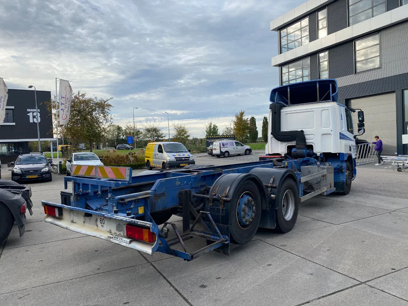 DAF CF 75.310 / Manual / Euro 3 - Chasis camión: foto 4 DAF CF 75.310 / Manual / Euro 3 - Chasis camión: foto 4