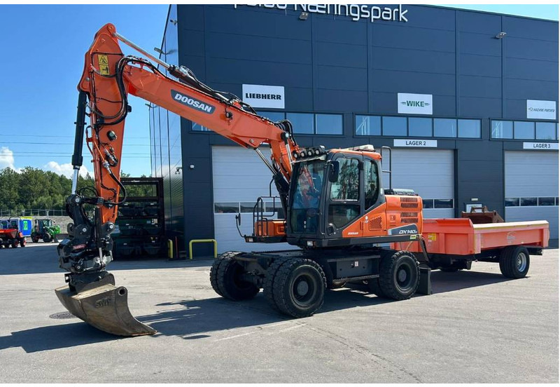 Doosan DX 140 W-5 - Excavadora de ruedas: foto 1 Doosan DX 140 W-5 - Excavadora de ruedas: foto 1