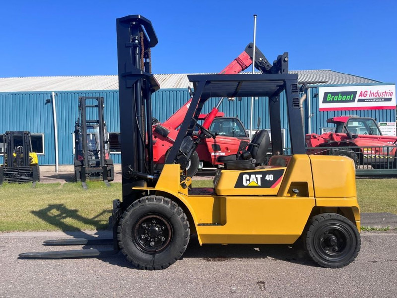 Caterpillar DP40K2 - Carretilla elevadora diésel: foto 4 Caterpillar DP40K2 - Carretilla elevadora diésel: foto 4