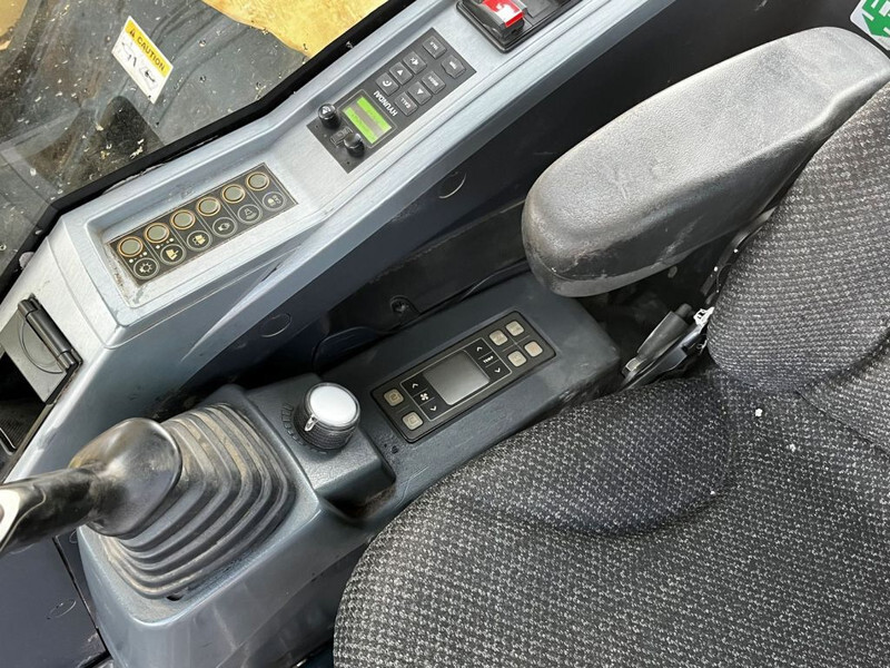 Excavadora de cadenas Hyundai Robex 235LCR-9A: foto 17 Excavadora de cadenas Hyundai Robex 235LCR-9A: foto 17