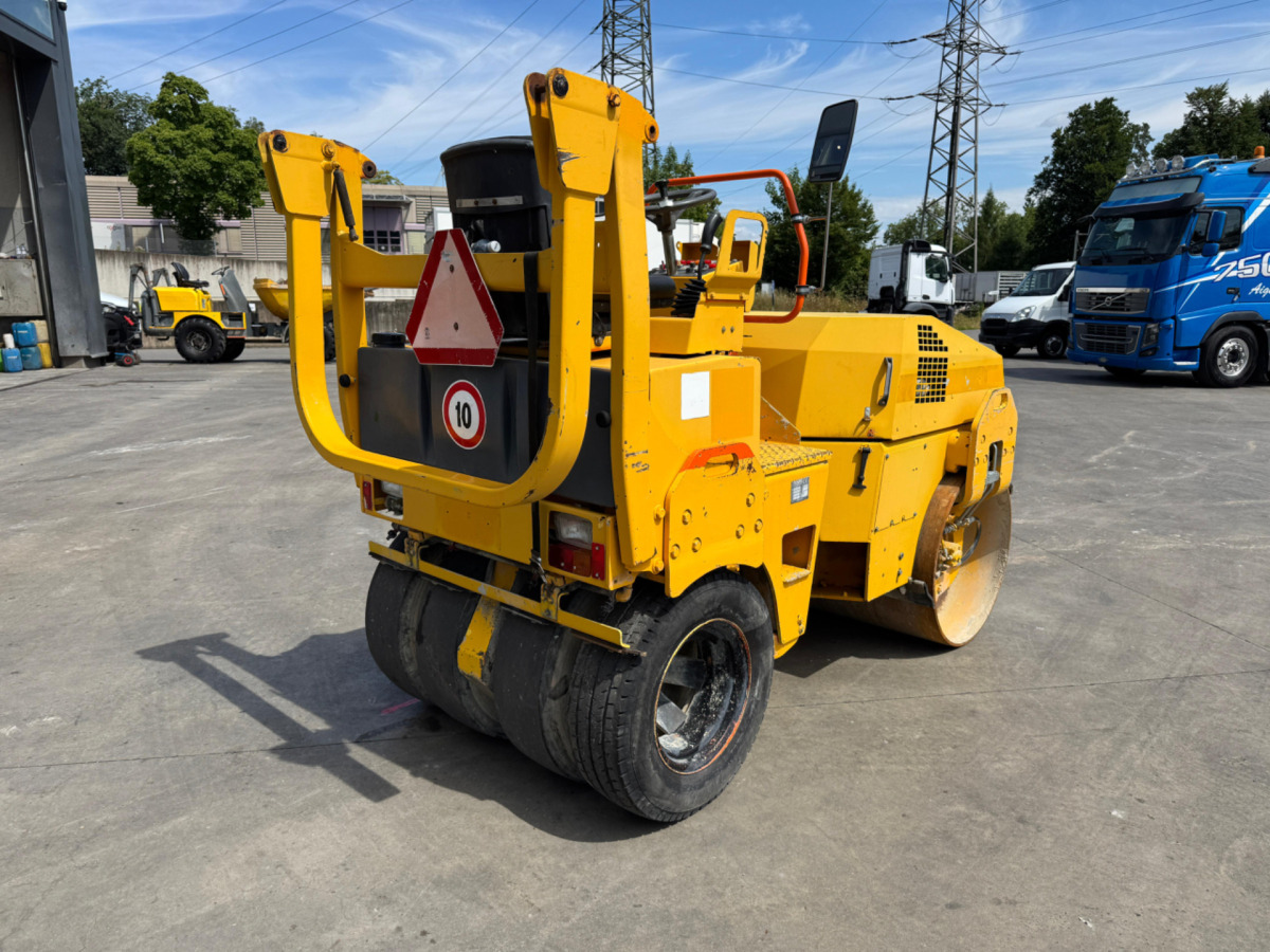 BOMAG BW135 - Apisonadora de asfalto: foto 4 BOMAG BW135 - Apisonadora de asfalto: foto 4