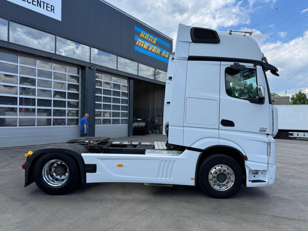 MERCEDES Actros 1853 4x2 - Cabeza tractora: foto 4 MERCEDES Actros 1853 4x2 - Cabeza tractora: foto 4