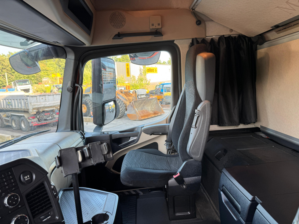 Leasing financiero de MERCEDES Actros 3358 6x4 120T leasing MERCEDES Actros 3358 6x4 120T: foto 11 Leasing financiero de MERCEDES Actros 3358 6x4 120T leasing MERCEDES Actros 3358 6x4 120T: foto 11