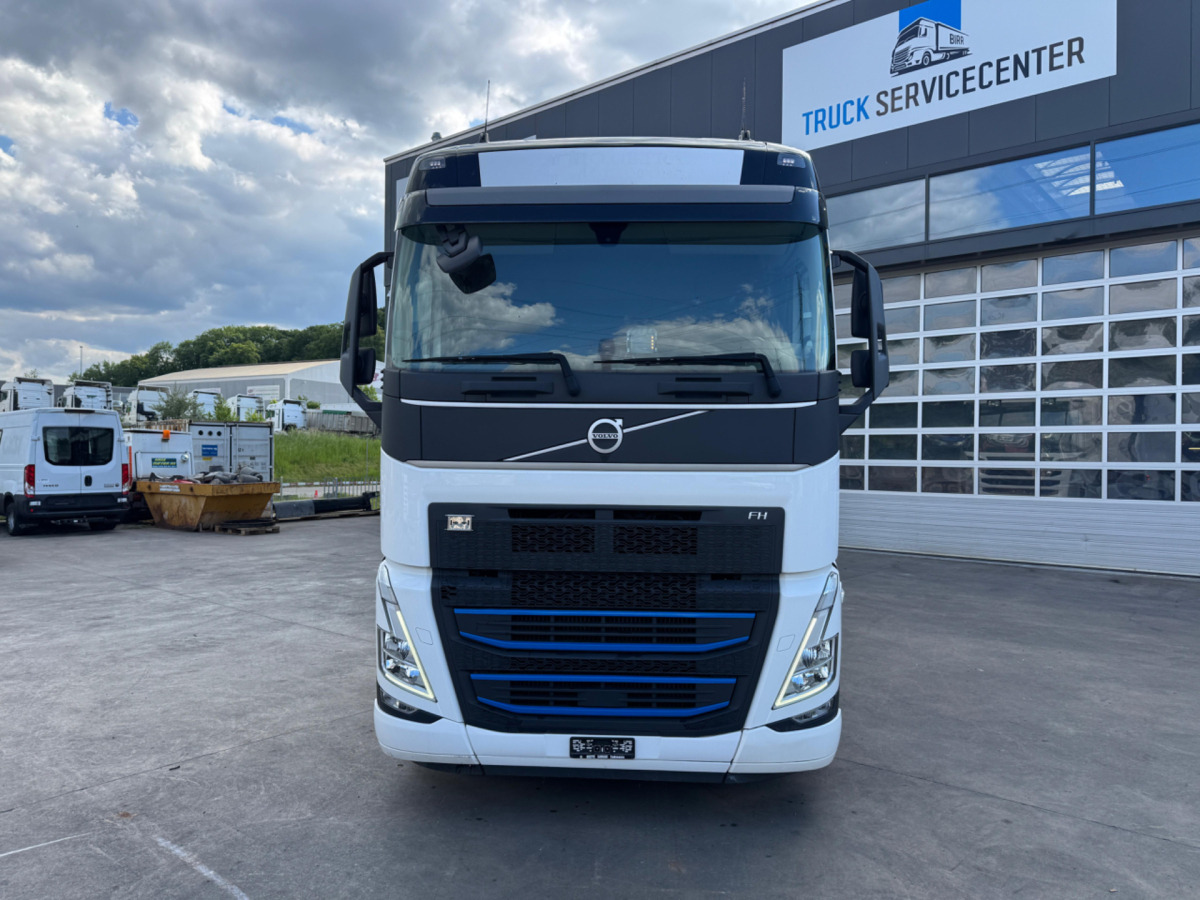 VOLVO FH-460 4x2 C5273 - Cabeza tractora: foto 2 VOLVO FH-460 4x2 C5273 - Cabeza tractora: foto 2