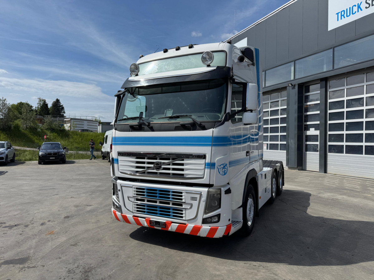 VOLVO FH16-750 6x2 - Cabeza tractora: foto 1 VOLVO FH16-750 6x2 - Cabeza tractora: foto 1