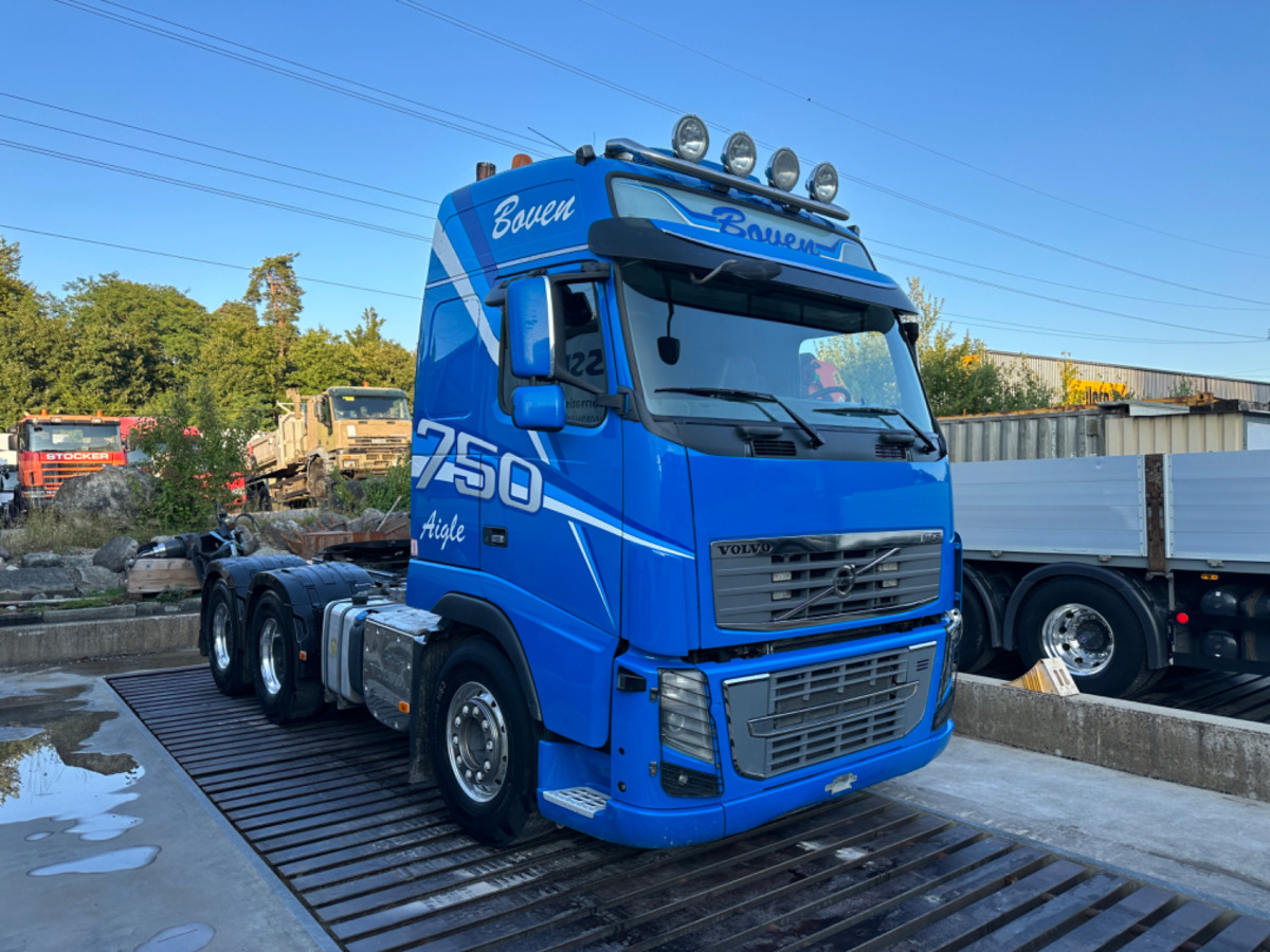 VOLVO FH16-750 6x4 - Cabeza tractora: foto 2 VOLVO FH16-750 6x4 - Cabeza tractora: foto 2
