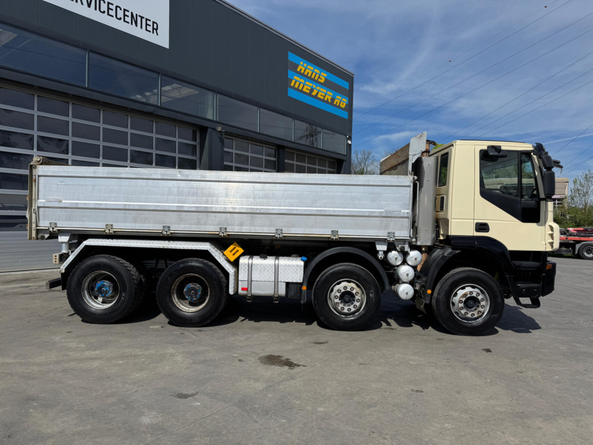 IVECO Trakker 450 8x4 - Volquete camión: foto 5 IVECO Trakker 450 8x4 - Volquete camión: foto 5